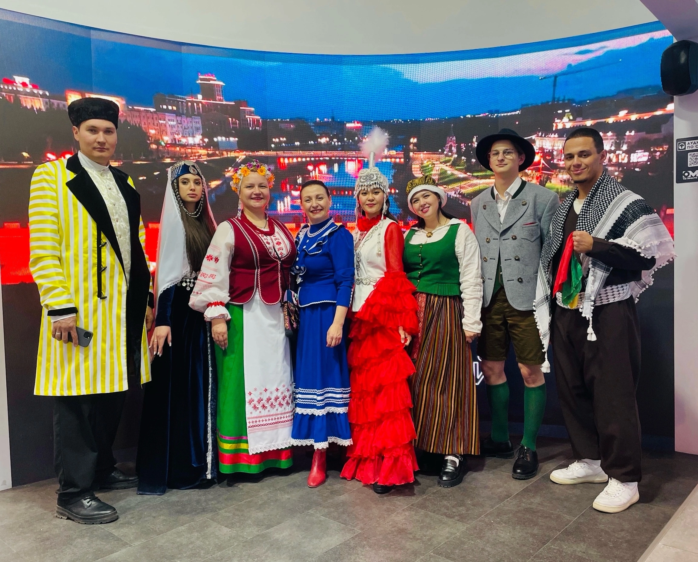Избражения для Russlanddeutsche auf der Forummesse in Moskau