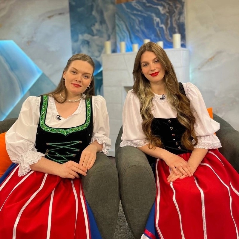 Избражения для Junge Russlanddeutsche beim Fernsehsender „Katun 24“