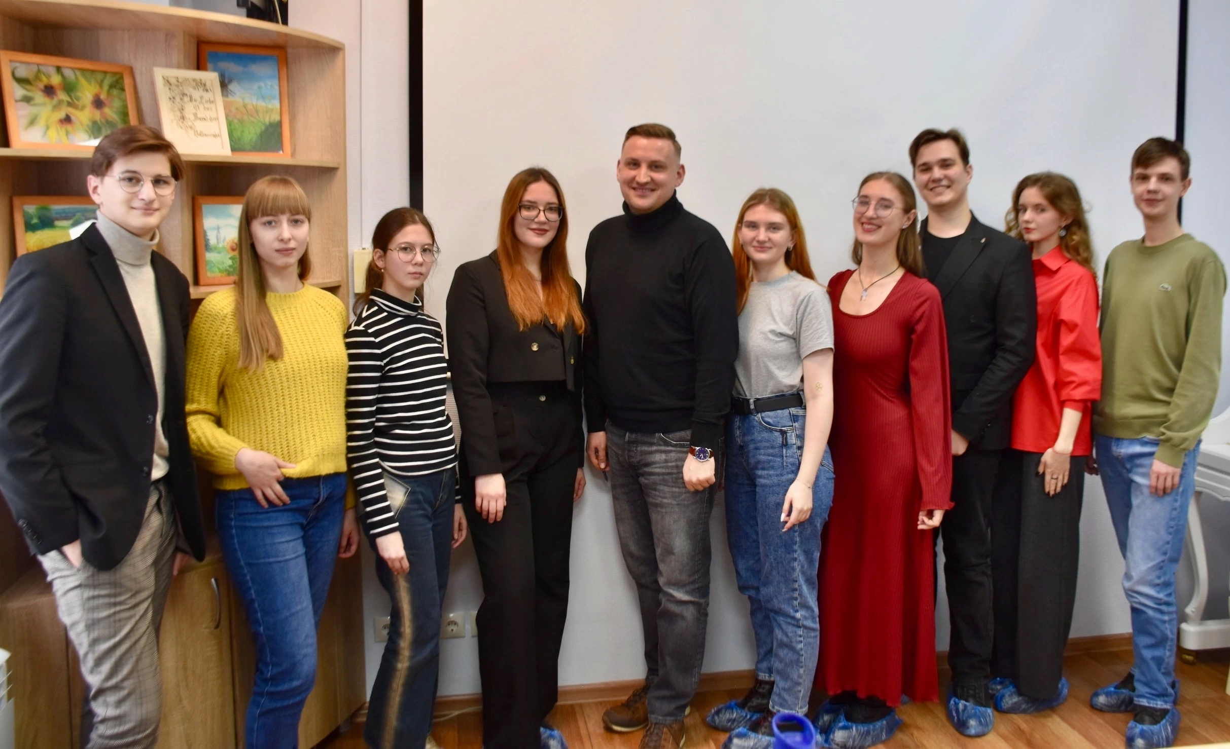 Избражения для Jugendklubs der Region Omsk diskutierten gemeinsame Pläne