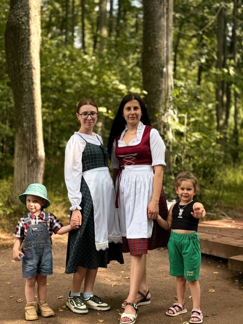 Избражения для Junge Familien der Russlanddeutschen bewahren die Traditionen